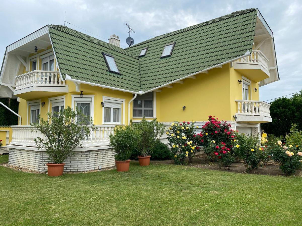 ハイデゥソボスローMargareta Apartmanhazアパートメント エクステリア 写真