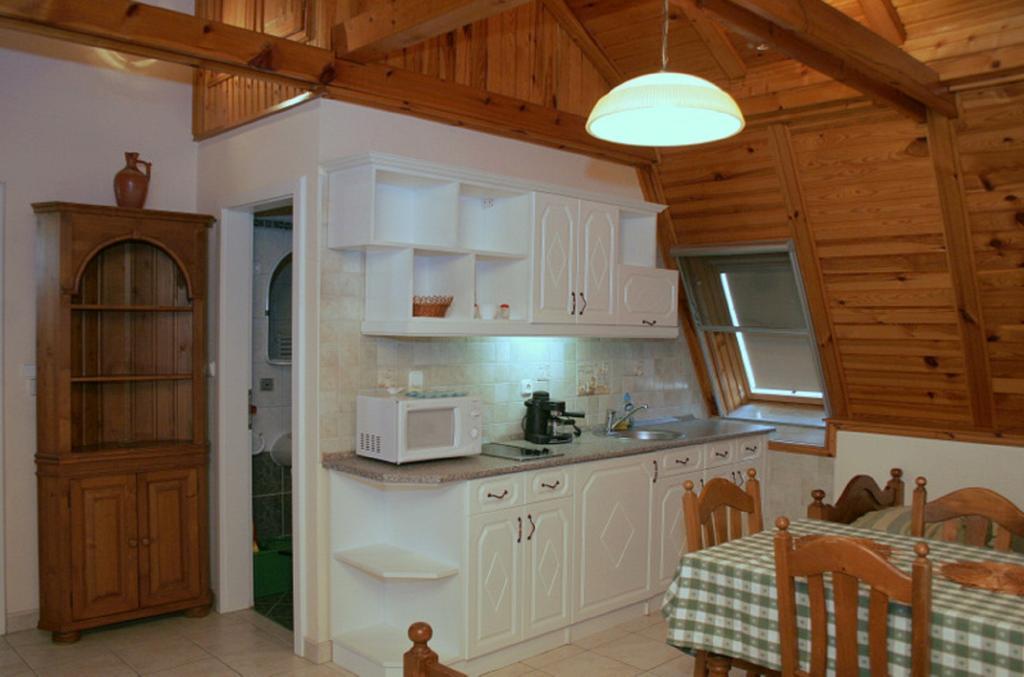 ハイデゥソボスローMargareta Apartmanhazアパートメント 部屋 写真